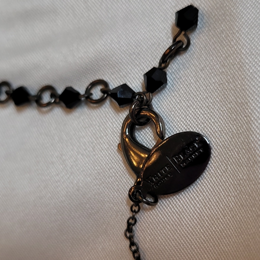 White House Black Market 16" beaded necklace - Picture 2 of 7